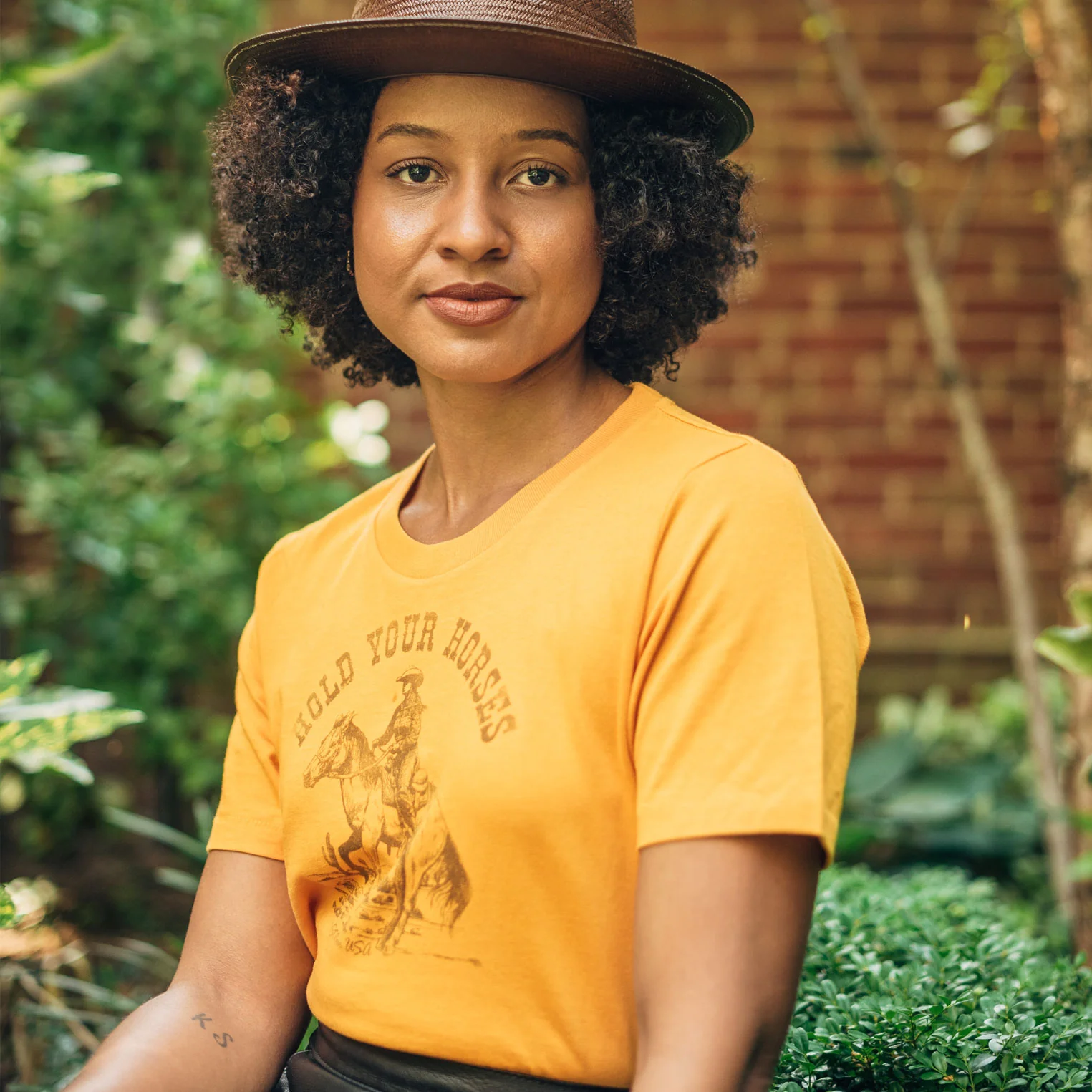 Hold Your Horses Graphic Tee - Image 4